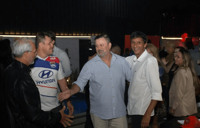 Fabio Costa em encontro com apoiadores